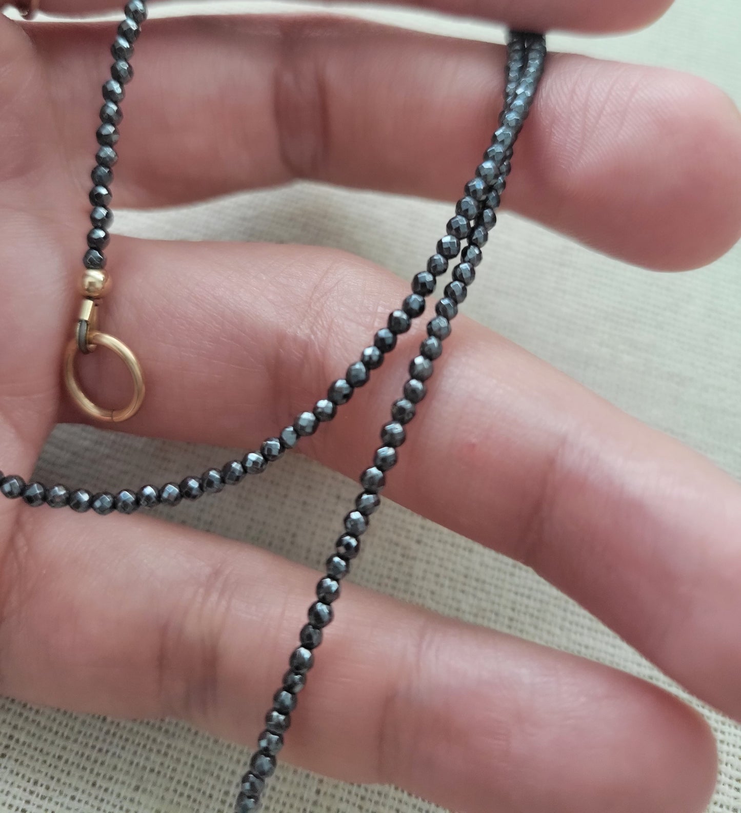 Hematite Carabiner Necklace // 2mm